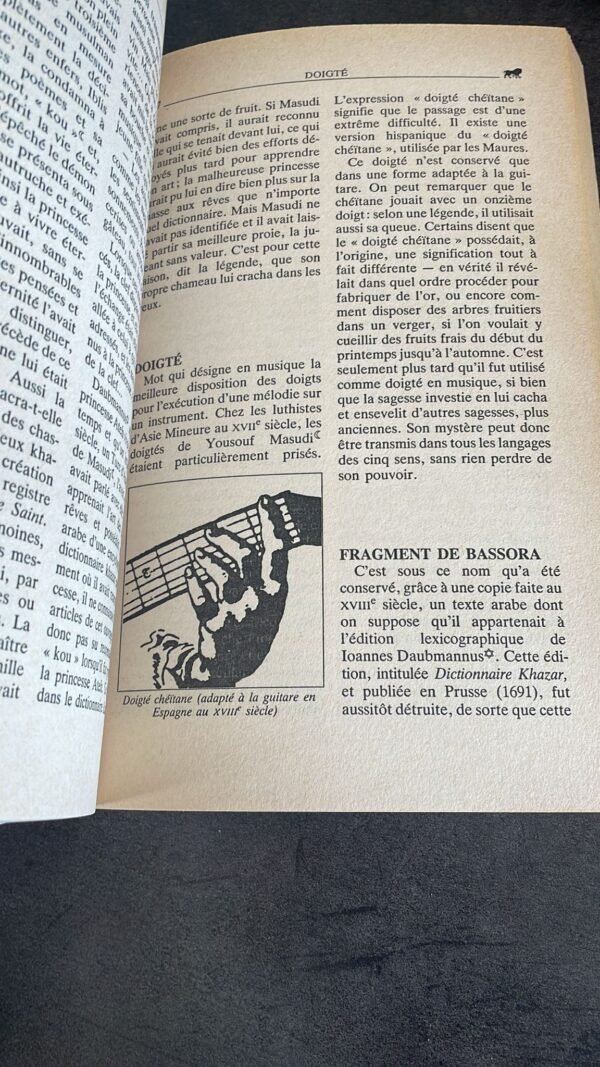 LE DICTIONNAIRE KHAZAR ROMAN LEXIQUE EN 100 000 MOTS - EXEMPLAIRE FEMININ. PAVIC MILORAD Edité par PIERRE BELFOND, 1988 – Image 7