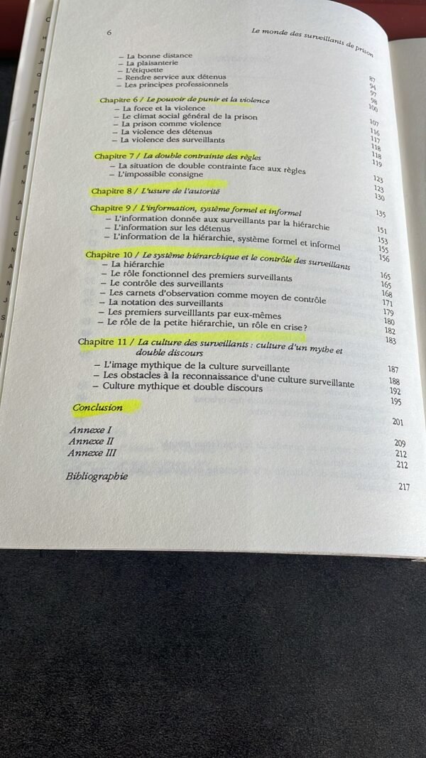 Le monde des surveillants de prison Livre de Antoinette Chauvenet , Françoise Orlic et Georges Benguigui. Presse Universitaires de France  1994 – Image 6