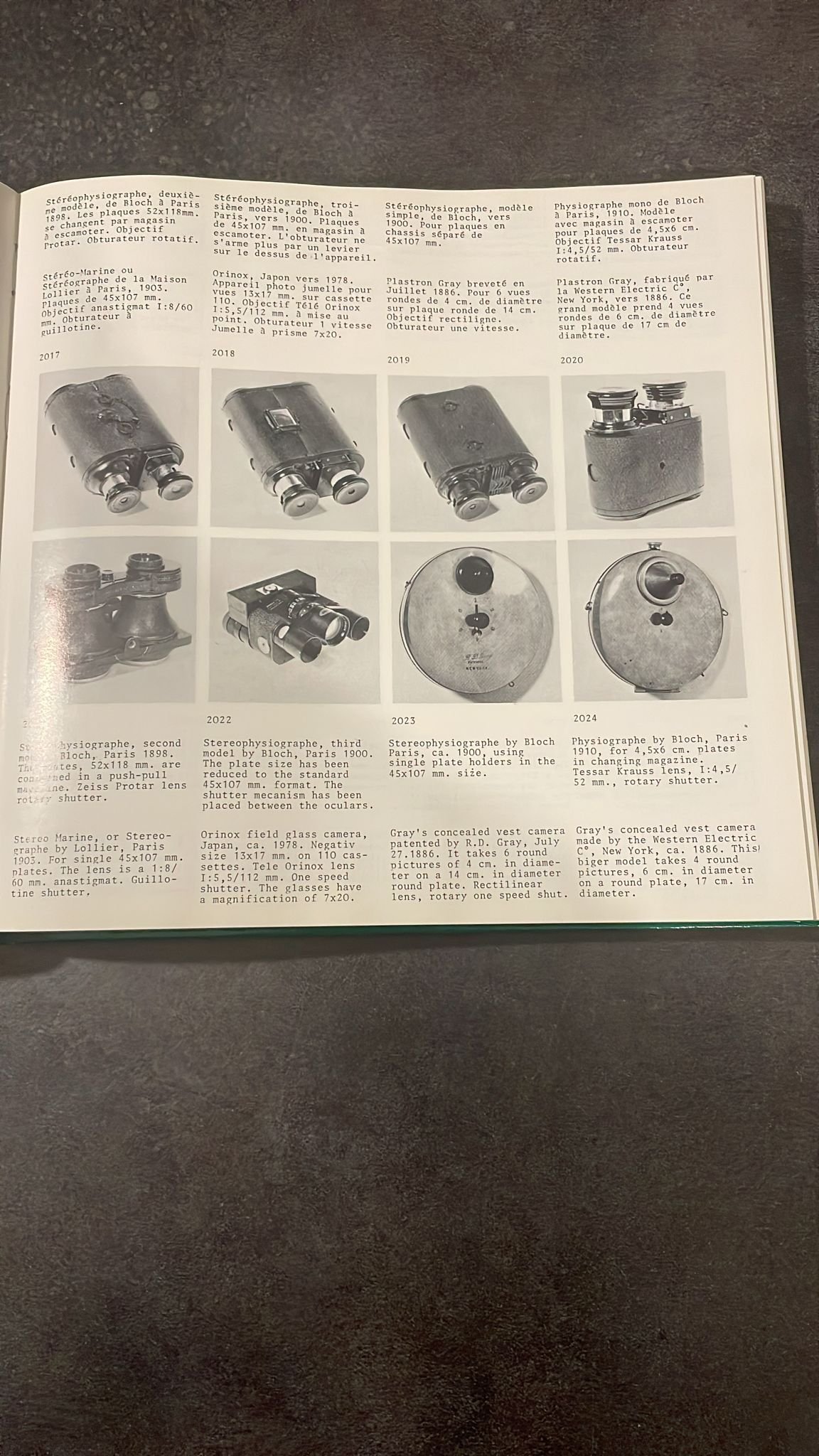 Michel Auer aura vécu pour la photographie ancienne et moderne. Guide des appareils photos ancien . – Image 9