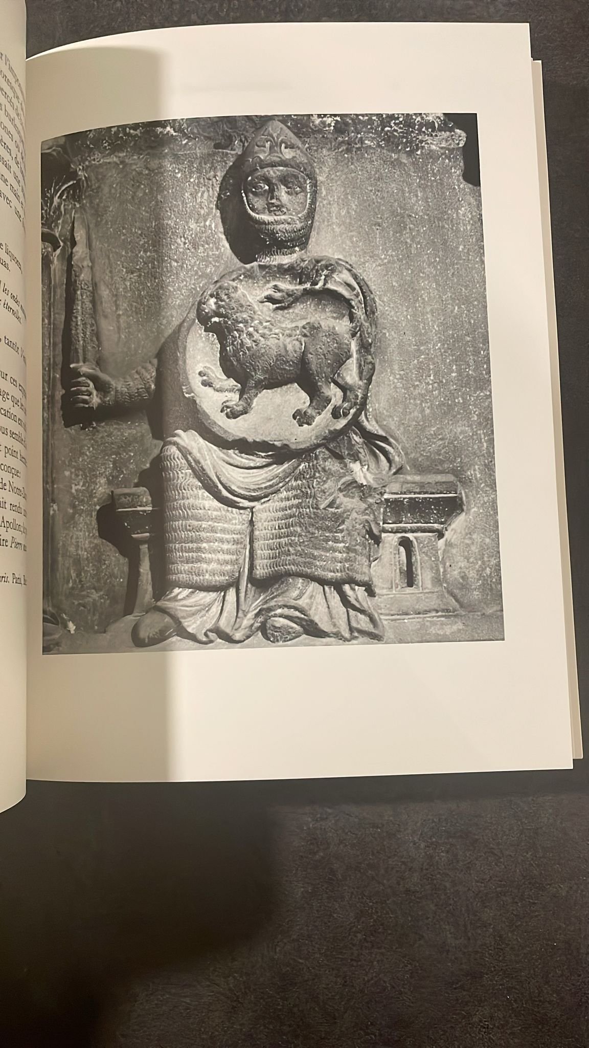 Le Mystère des Cathédrales. Et L'Interprétation Esotérique des Symboles Hermétiques du Grand Œuvre. par Fulcanelli. – Image 4